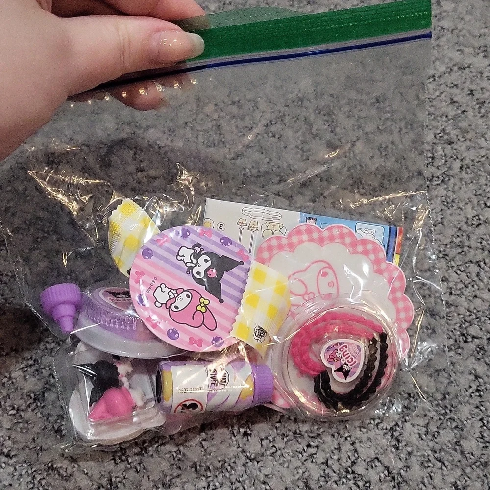 Miniverse Make It Mini Hello Kitty & Friends Birthday Cake